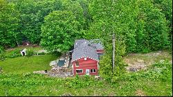 490 South Road, Holden ME 04429