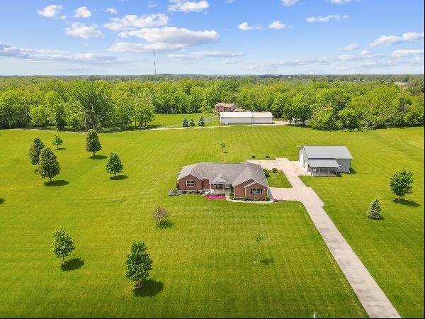 5424 N Buckneck Road, Bradford OH 45308