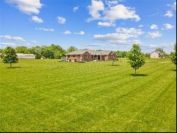 5424 N Buckneck Road, Bradford OH 45308