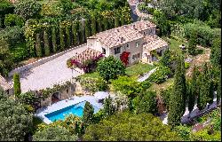 Provencal-style villa in Mougins with sea views, a short stroll from the village