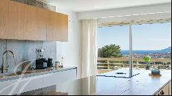 Le Cannet residential Superb top floor apartment