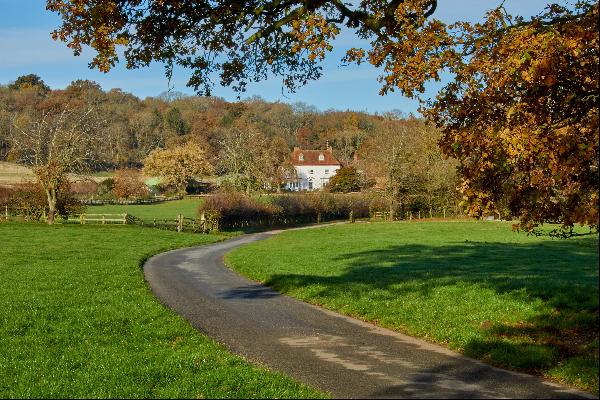 A charming period family home with annexe, gardens and paddock in beautiful Warwickshire c