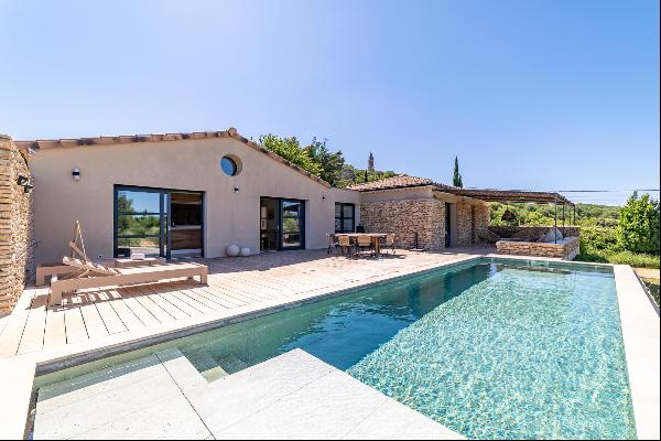 An immaculate villa with a swimming pool and an annexe.