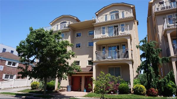 Step into this charming townhouse and be greeted by an open and airy living space, designe