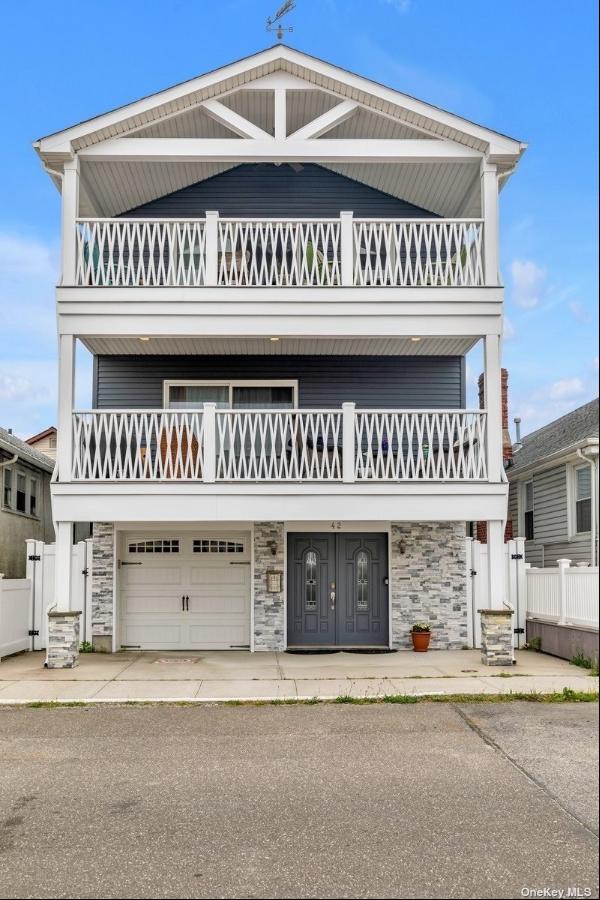 Welcome to your dream beachside retreat in Long Beach! Nestled only 13 properties away fro