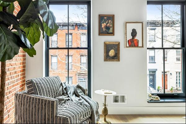 <p><em><span>Welcome to 171 Luquer Street, in the heart of Carroll Gardens! The parlor is 