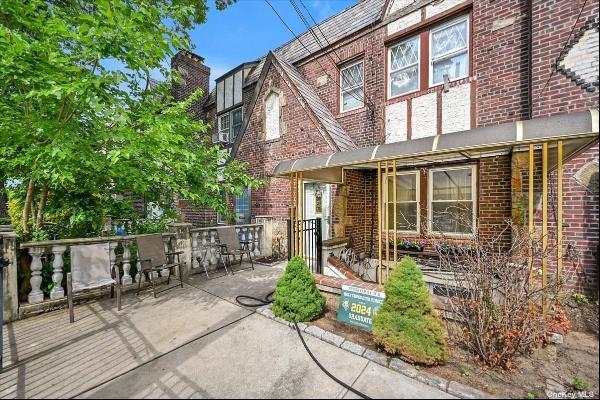 Solid Brick 2 family on residential street, 20" wide.1st floor duplex with basement& 3 ext