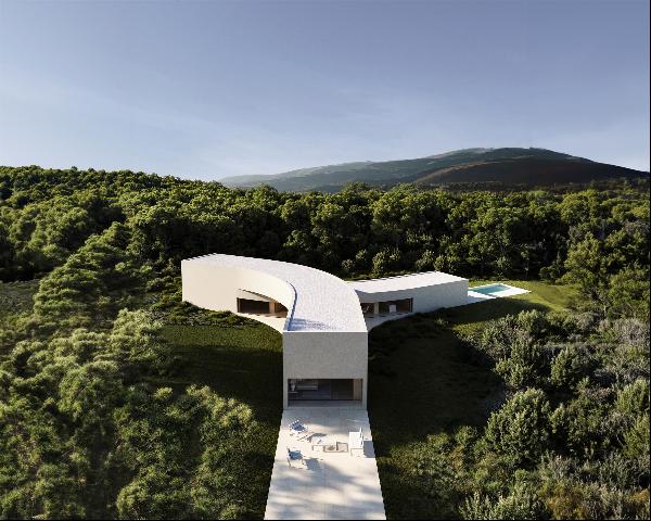 A spectacular villa by Fran Silvestre Arquitectos focusing on sustainability in the presti