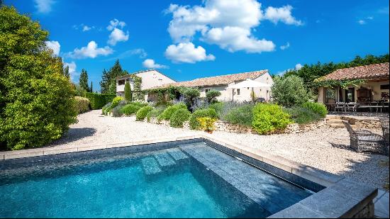 Vente - Maison Maussane-les-Alpilles - 1a 798a 000a 