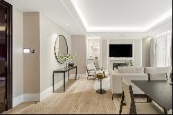 Generously proportioned and immaculately finished apartment in luxury Belgravia