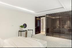 Generously proportioned and immaculately finished apartment in luxury Belgravia