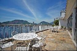 Penthouse with panoramic views of Guanabara Bay