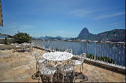 Penthouse with panoramic views of Guanabara Bay