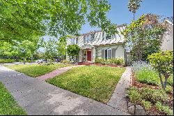 Charming Colonial Style House in Redwood City! 