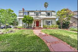 Charming Colonial Style House in Redwood City! 