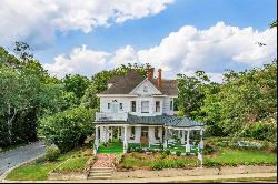 "9 Columns" Exquisite Historic Bed & Breakfast