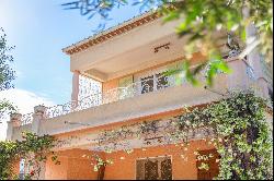 Sanary-sur-Mer - Typical House in Landscaped Garden