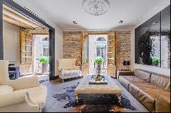 Sophisticated and elegant apartment in the heart of the Born area