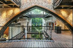 Incredible old wine cellar completely renovated just steps from the beach in BCN