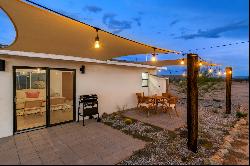 Remodeled Mid-Century Private Getaway on Five Scenic Desert Acres