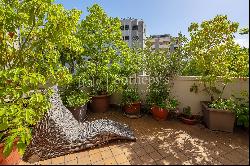 Panoramic apartment with terrace in the Isola district