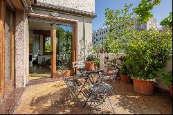 Panoramic apartment with terrace in the Isola district