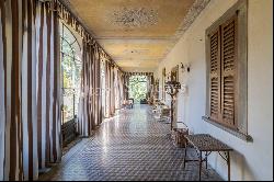 Charming historic villa in Villa D'Adda with great potential.