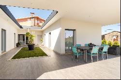 House, 4 bedrooms, for Sale