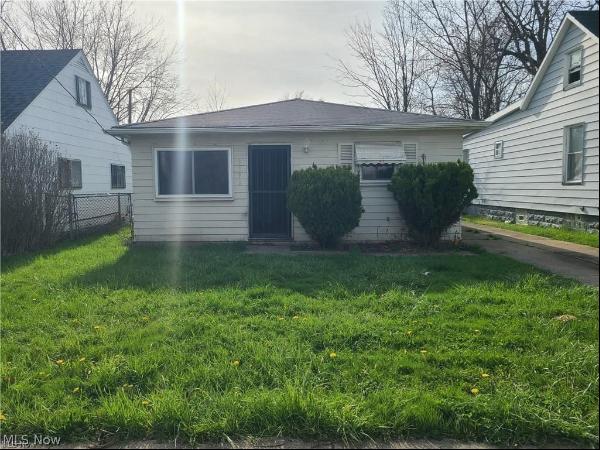 3892 E 143rd Street, Cleveland OH 44128