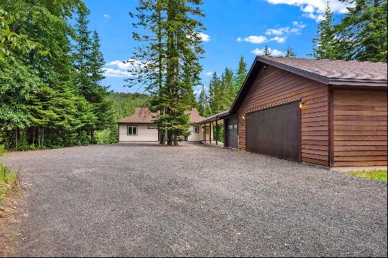 Cougar Gulch Retreat w/2.6 acres