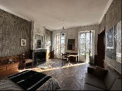 18th century bourgeois house out of time