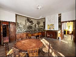 18th century bourgeois house out of time