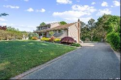 10 Weathervane Way, Dix Hills NY 11746