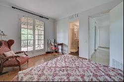 House in Arles City Center: 4 Bedrooms, Garage, Garden