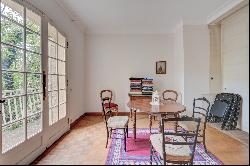 House in Arles City Center: 4 Bedrooms, Garage, Garden