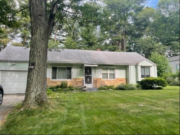 5 Kerry Dr, Springfield MA 01118