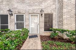 7321 Regency Square Court #7321, Houston TX 77036