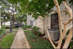 7321 Regency Square Court #7321, Houston TX 77036