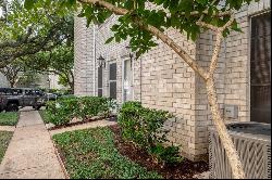 7321 Regency Square Court #7321, Houston TX 77036