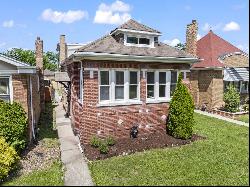 8818 S Dauphin Avenue, Chicago IL 60619