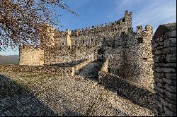 Medieval Castle nearby Rome : a historic luxury retreat