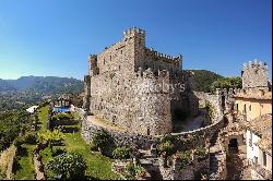 Medieval Castle nearby Rome : a historic luxury retreat