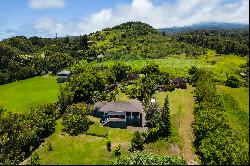 Three Detached Homes on 2.5 acres in Haiku, Maui