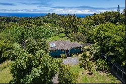 Three Detached Homes on 2.5 acres in Haiku, Maui