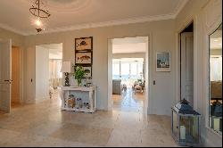 Near La Baule ; Magnificent property with seaview.