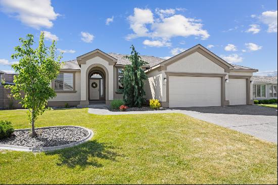 1 story with 2 ensuites, and oversized garage