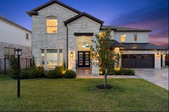 Exquisite Rough Hollow Home in Lakeway