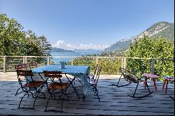 Property in Menthon-Saint-Bernard: magnificent view of Lake Annecy