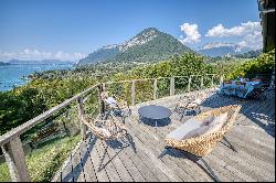 Property in Menthon-Saint-Bernard: magnificent view of Lake Annecy