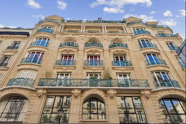 Apartment in Paris 4th - Archives